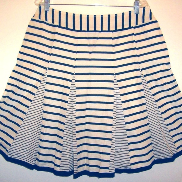 Panel Insert Pleated Striped Skirt